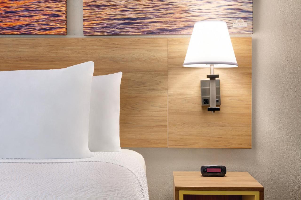 Days Inn By Wyndham Kansas City International Airport Eksteriør bilde