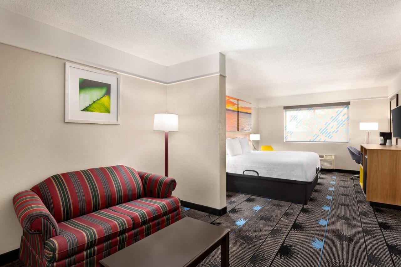 Days Inn By Wyndham Kansas City International Airport Eksteriør bilde