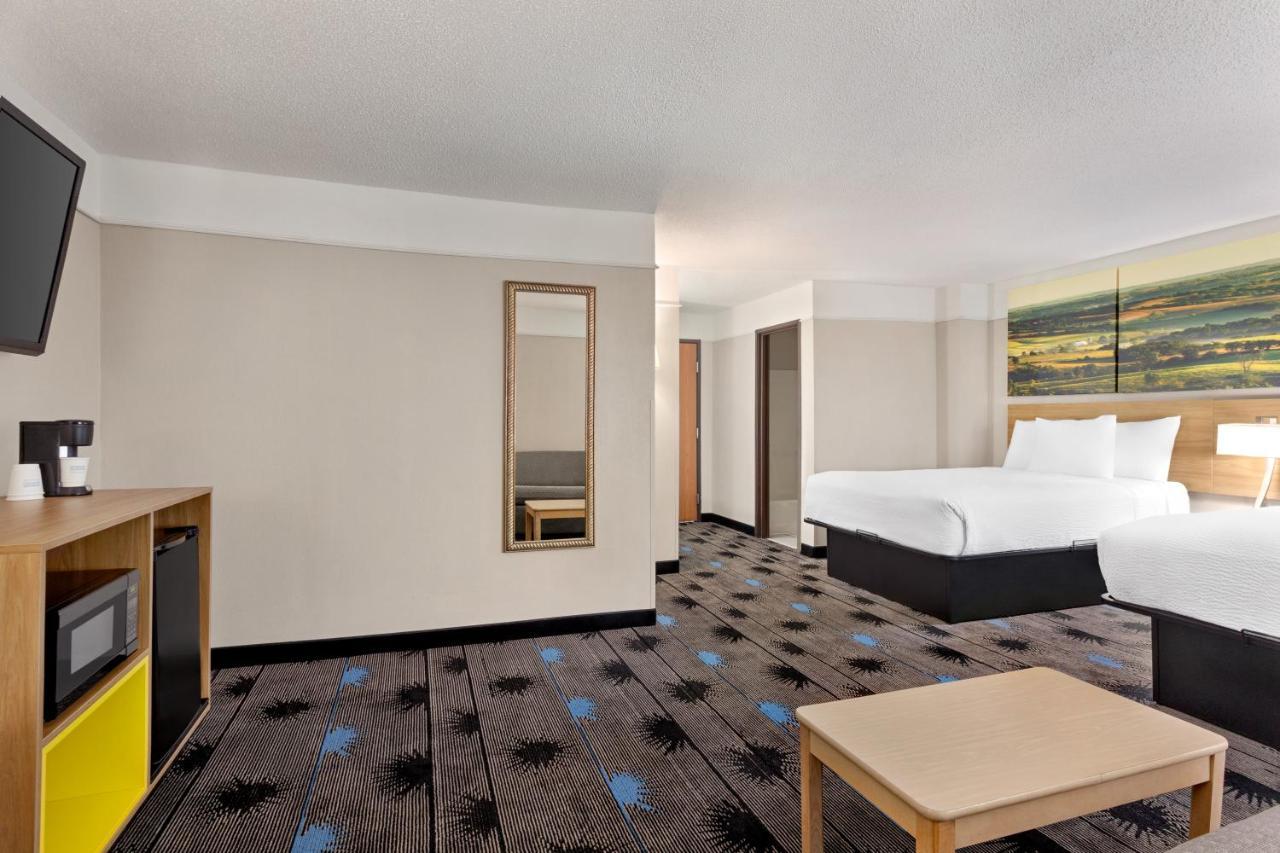 Days Inn By Wyndham Kansas City International Airport Eksteriør bilde