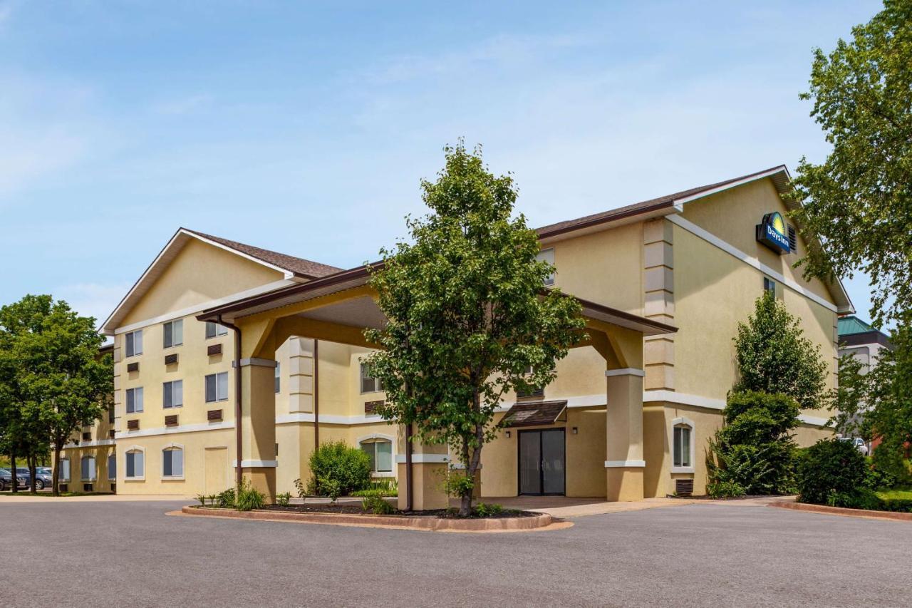 Days Inn By Wyndham Kansas City International Airport Eksteriør bilde