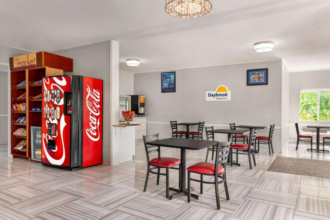 Days Inn By Wyndham Kansas City International Airport Eksteriør bilde