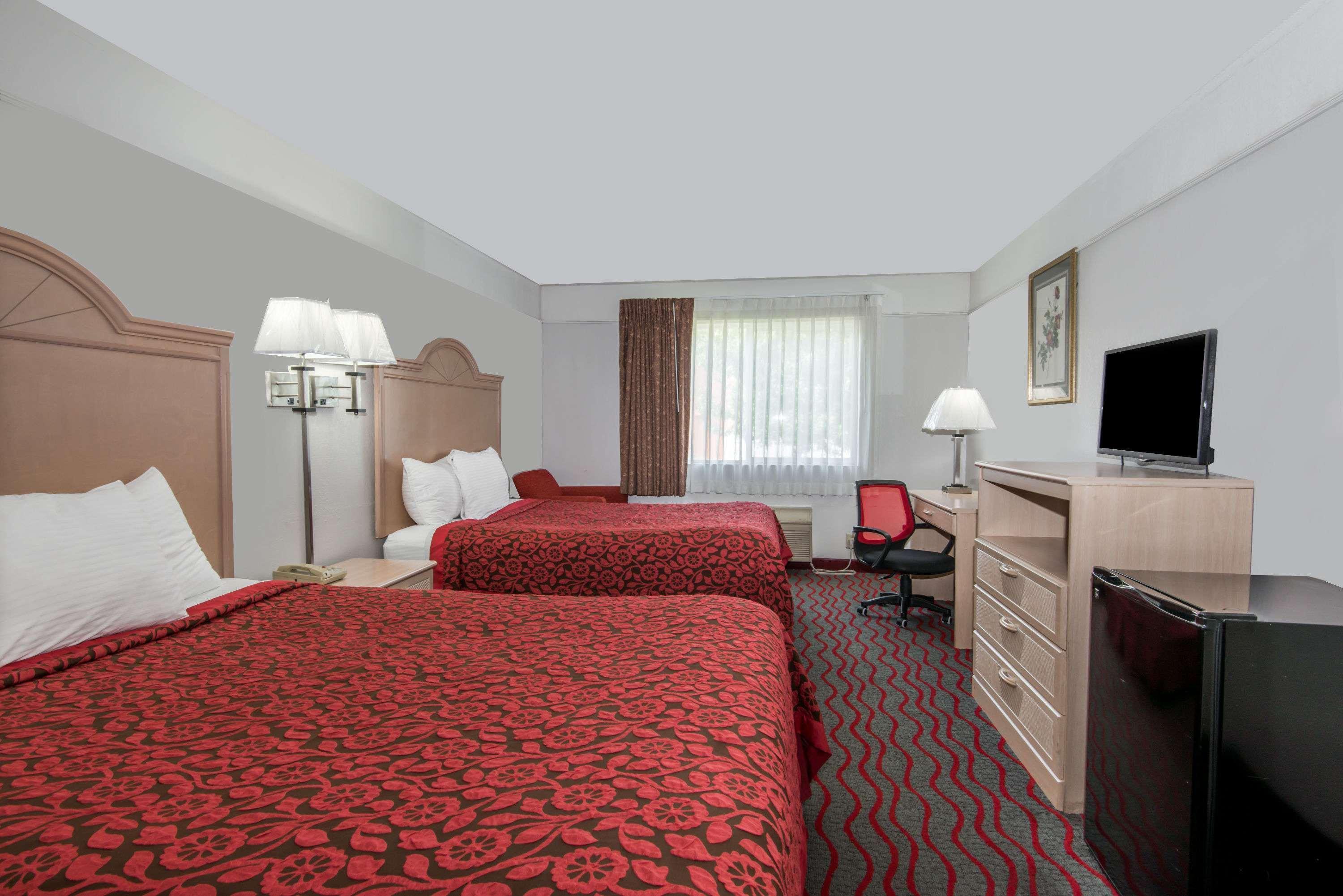 Days Inn By Wyndham Kansas City International Airport Eksteriør bilde