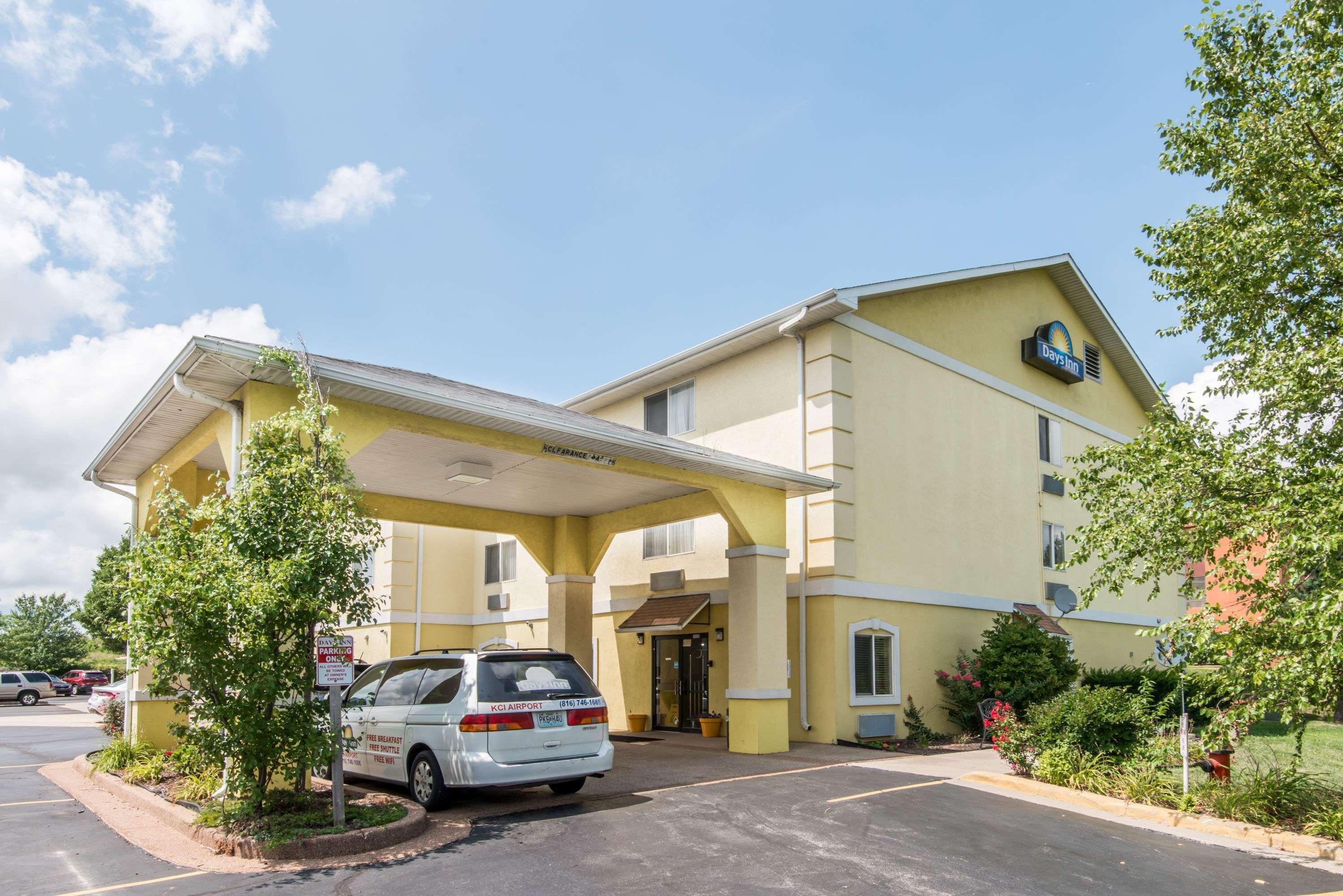 Days Inn By Wyndham Kansas City International Airport Eksteriør bilde