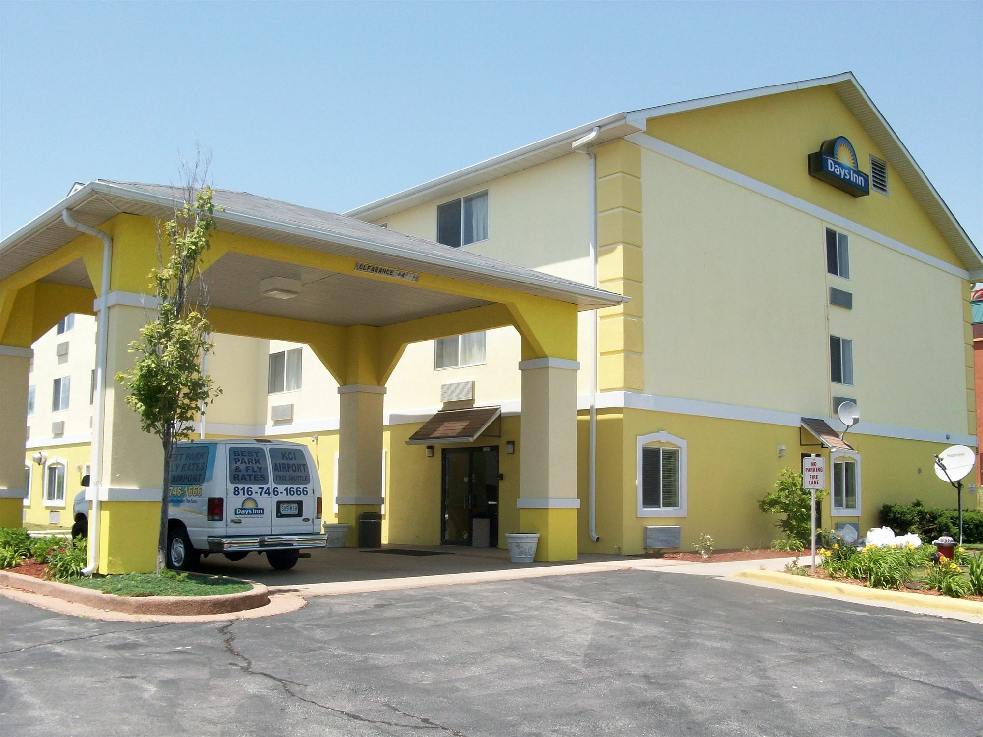 Days Inn By Wyndham Kansas City International Airport Eksteriør bilde
